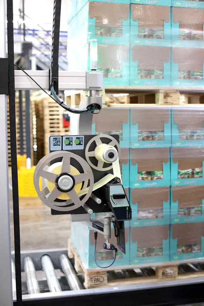 MPERIA® A-Serie mit FlexWipe etikettiert eine Palette
