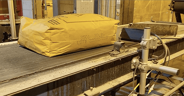 Industrieller Kraftsack der V-Serie V16 mit Chargennummer und Produktdaten. LCY Chemical.