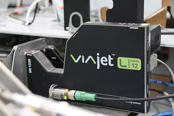 Viajet L-Serie, L-12 am Fließband bei Haley Manufacturing Olympic Fruit.