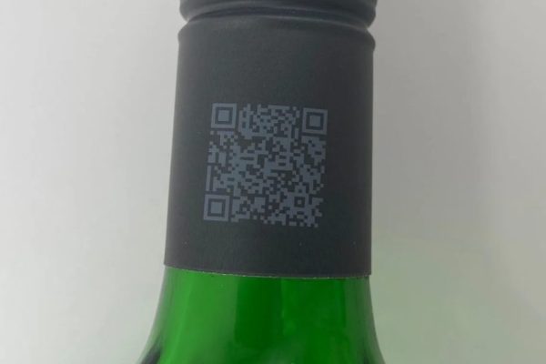 QR-Code auf Flaschenkopf
